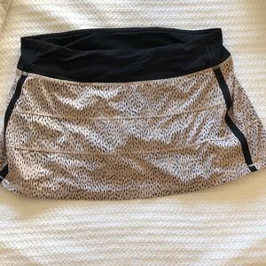 Lululemon leopard print skirt, size 10